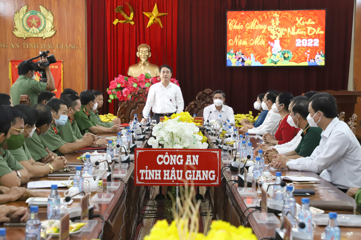 Đồng chí Nghiêm Xuân Thành - Ủy viên Ban Chấp hành Trung ương Đảng, Bí thư Tỉnh ủy Hậu Giang phát biểu tại buổi làm việc