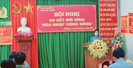 Đồng chí Trần Hoa Phượng, Phó Chủ tịch thường trực UBND thành phố phát biểu chỉ đạo tại Hội nghị