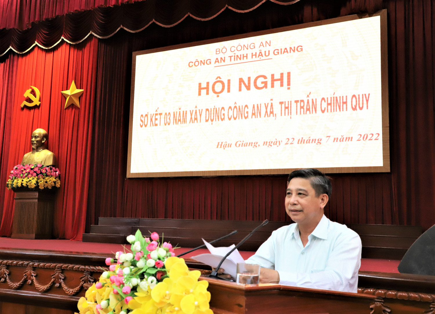 Đồng chí Đồng Văn Thanh, Phó Bí thư Tỉnh ủy, Chủ tịch Ủy ban nhân dân tỉnh phát biểu chỉ đạo Hội nghị